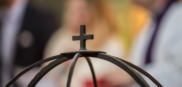 Här lägger vi upp de andakter som vi spelar in från Ulrika Eleonora kyrka. Ni får gärna vara med och fira dem med oss.