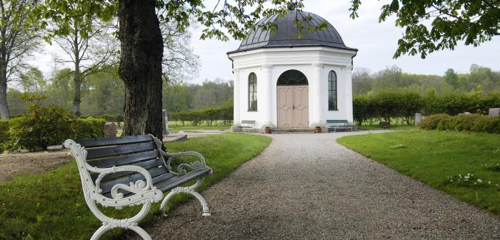 Emaus kyrkogård