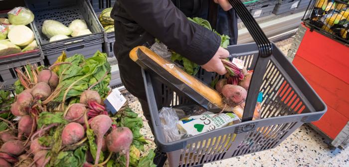 – Det går inte längre att blunda för att klimatkrisen också är en existentiell och en andlig kris. Klimatet kräver mer av mänskligheten än tekniska, politiska och ekonomiska lösningar. Det handlar om mening, mod och hopp som befriar till handlingskraft, säger biskop Mikael Mogren.