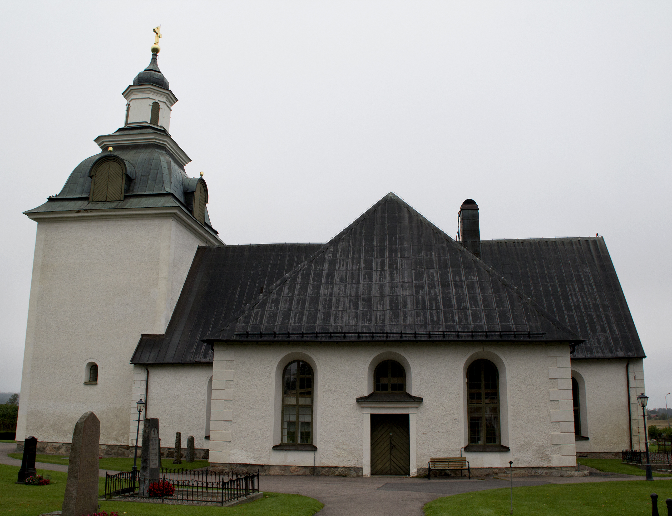 Tjällmo kyrka