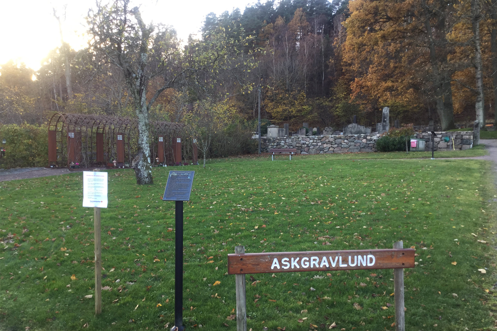 Askgravlund Fässbergs kyrkogård