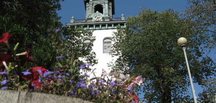 ”Vem du än är, hur du än har det, så är du sedd, känd och älskad”. Ett sådant rum i Guds rike vill Carl Johans församling vara för dig. På dina villkor, i vardag och högtid.