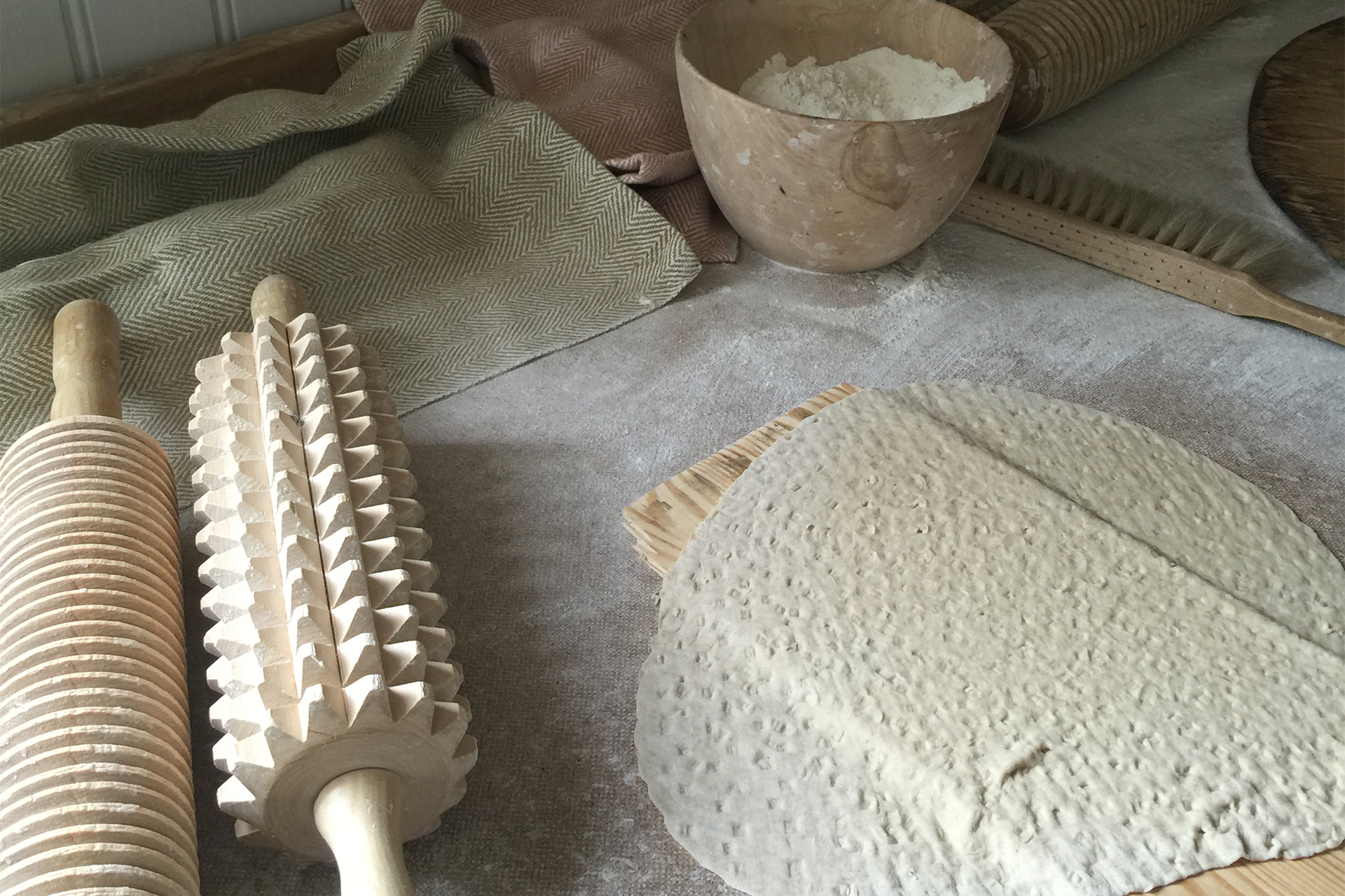 Bakning i bagarstuga 