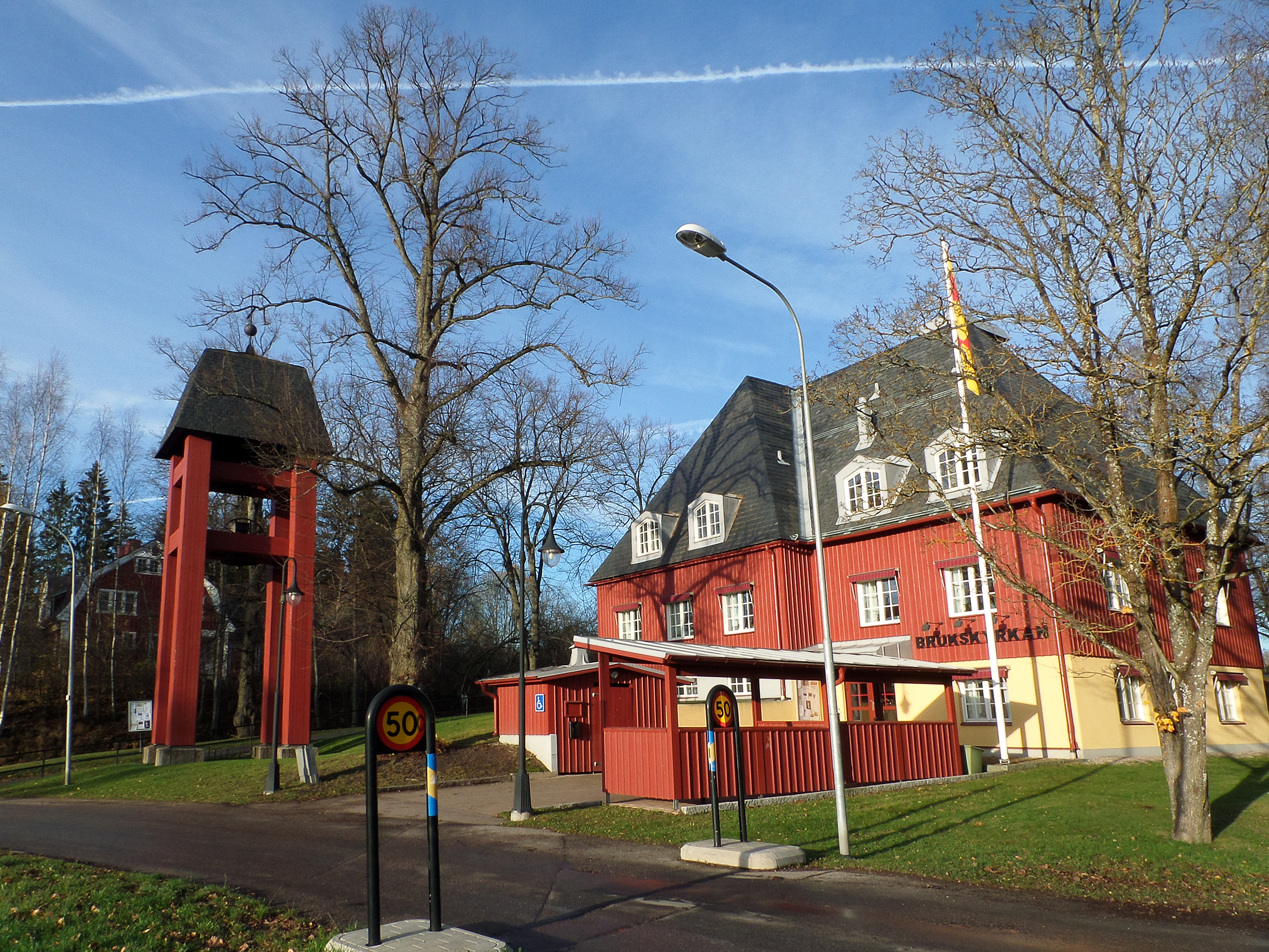 Foto på Kolsva brukskyrka