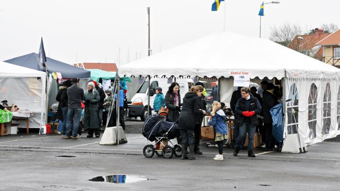 Engagera dig lokalt, Tält, Folk, Loppis