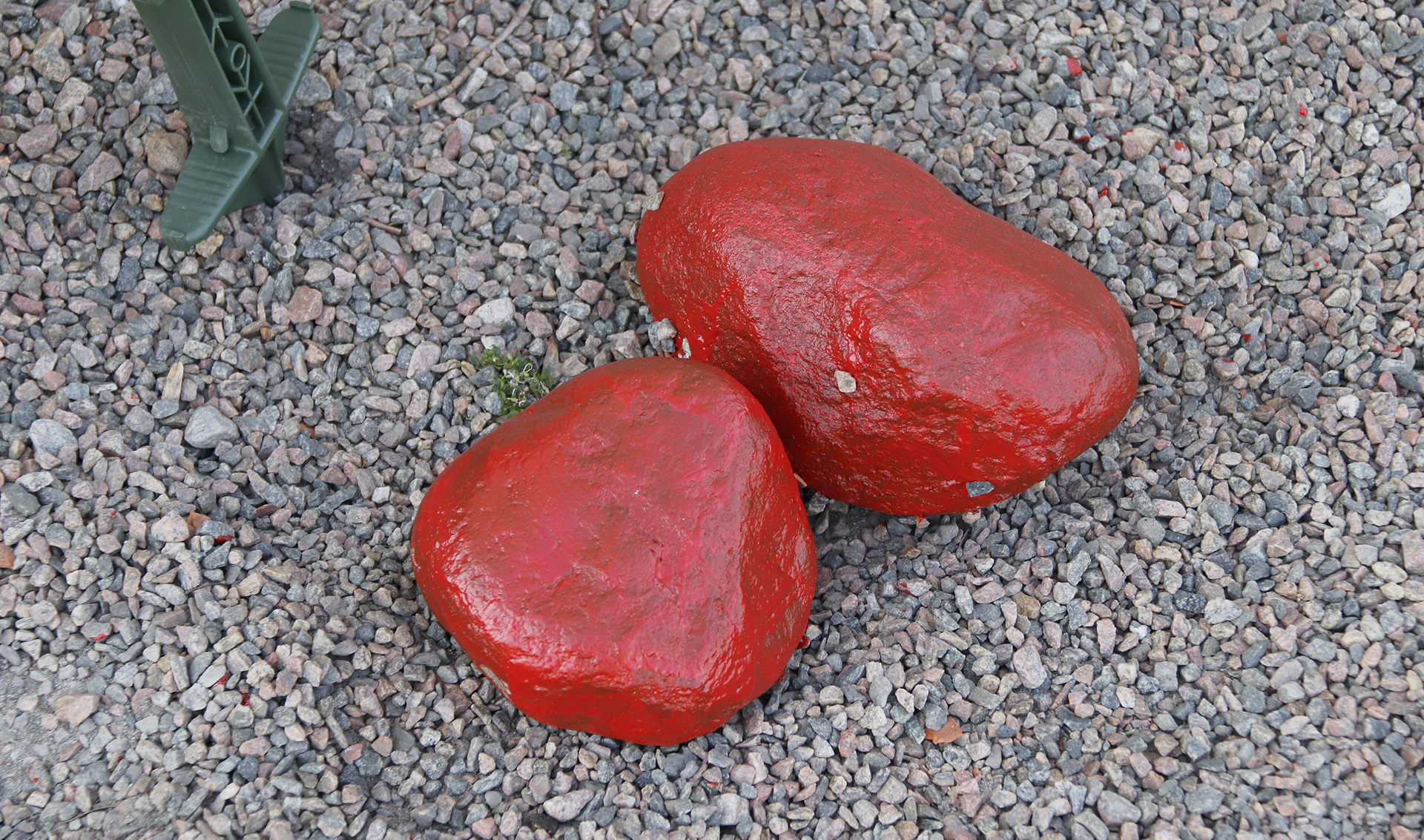 Frälsarkransstenar, röda