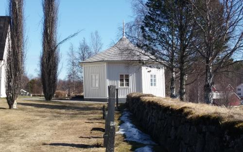 Gravkapellet på kyrkogården i Lövånger
