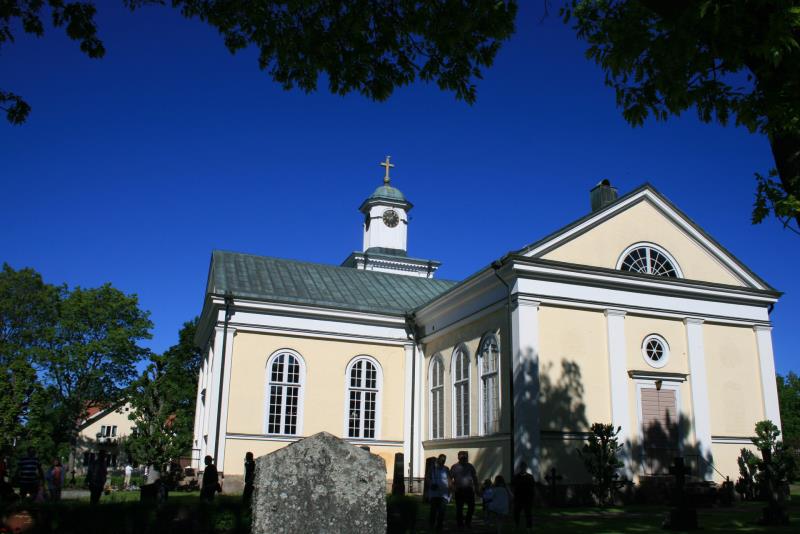 Hovmantorp kyrka, sedd från öster