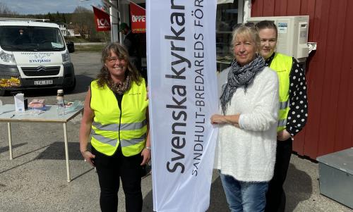Tillhör du en riskgrupp och vill ha hjälp med handlingen? Då finns det några olika möjligheter i vår församling