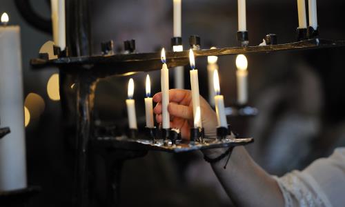 Ljuständning i kyrka