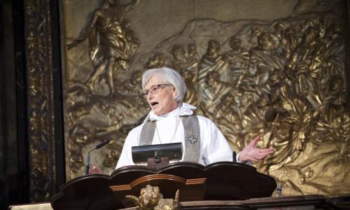 Högmässa i Uppsala domkyrka den 15 juni 2014 med mottagning av Antje Jackelén som ärkebiskop. På bilden: Predikan.