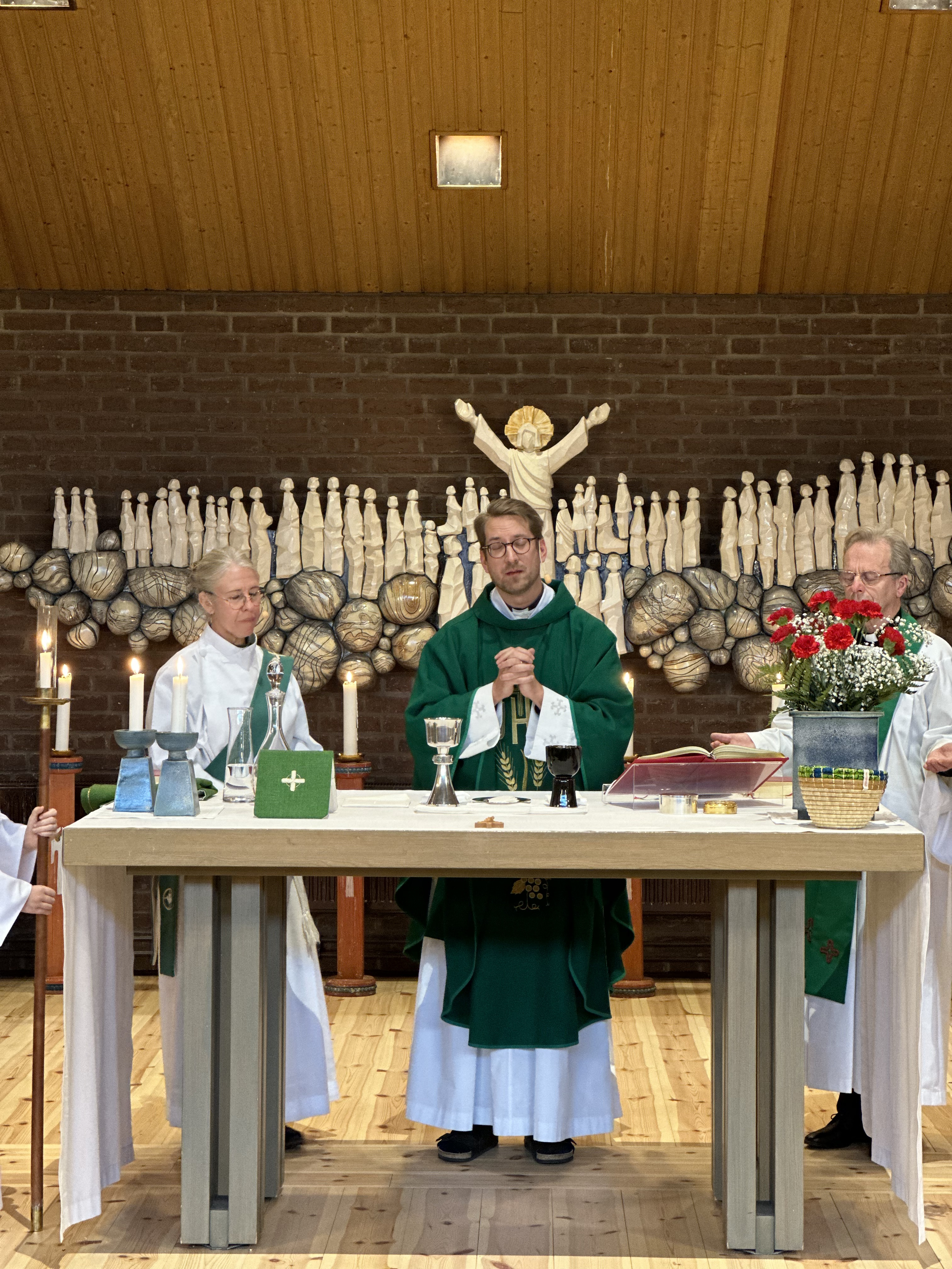 Bild från påskmässa i Råslätts kyrka. 2025.