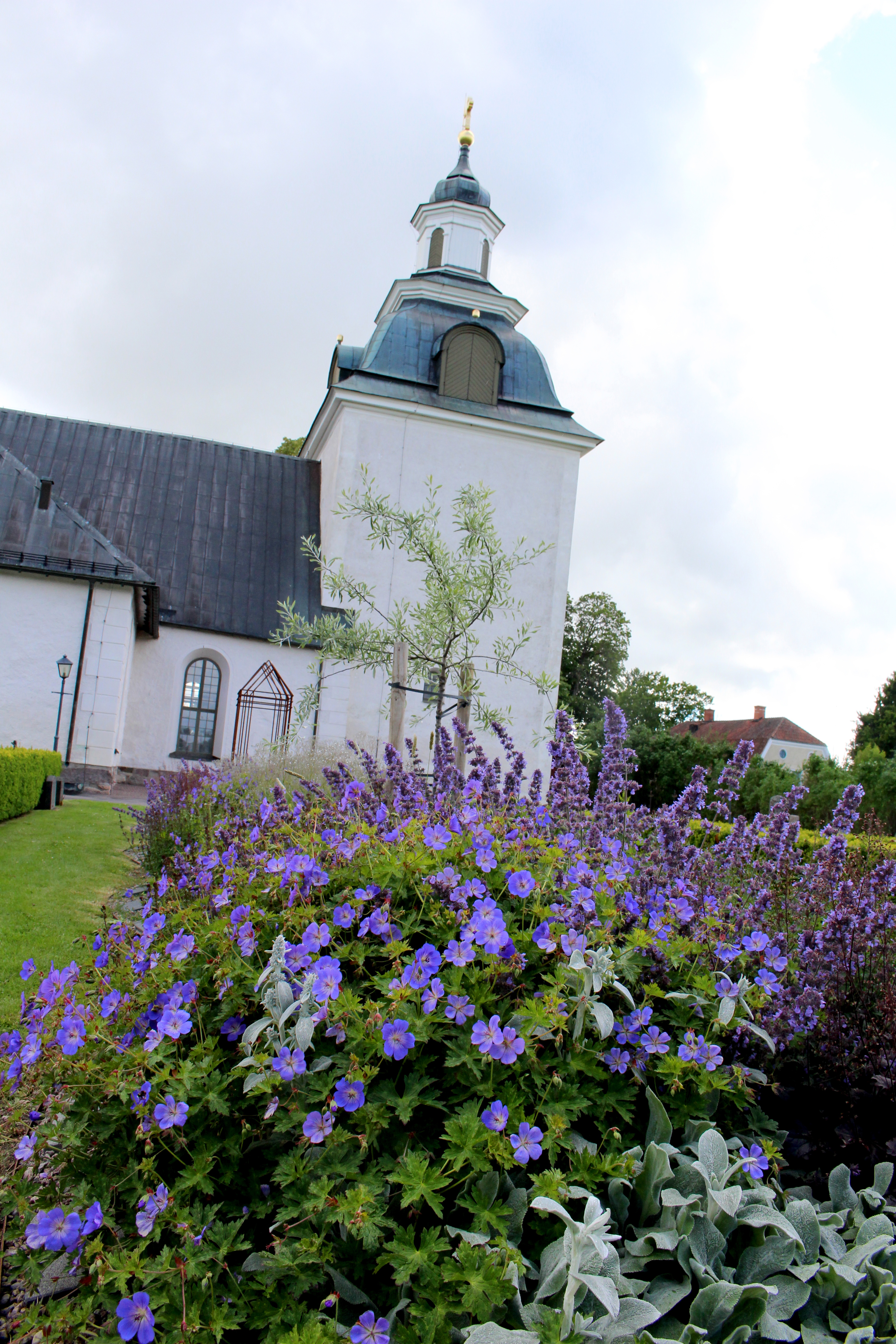 Tjällmo kyrka