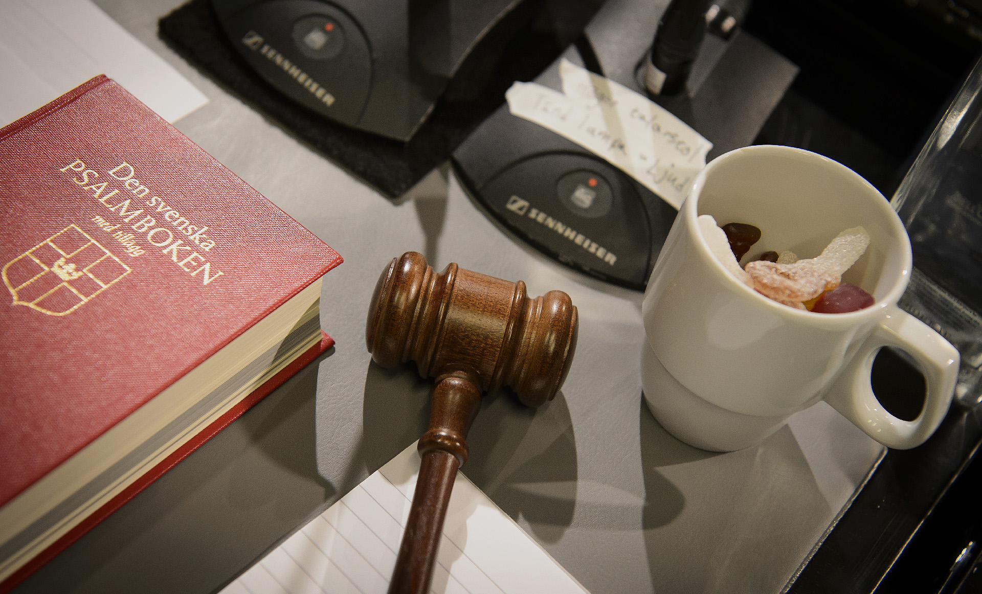 Ordförandeklubba, möte, kaffekopp