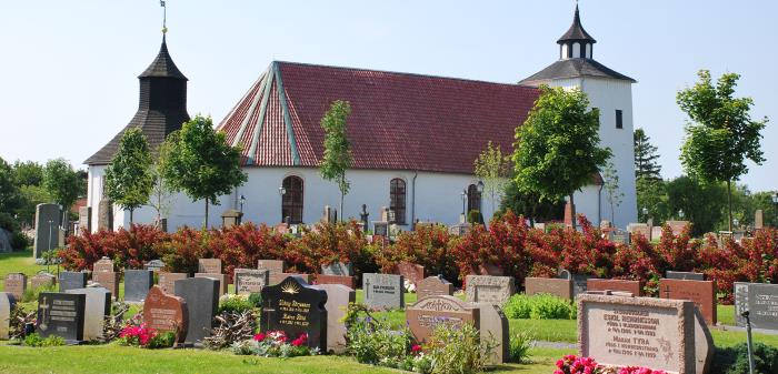 Onsala kyrka och kyrkogård