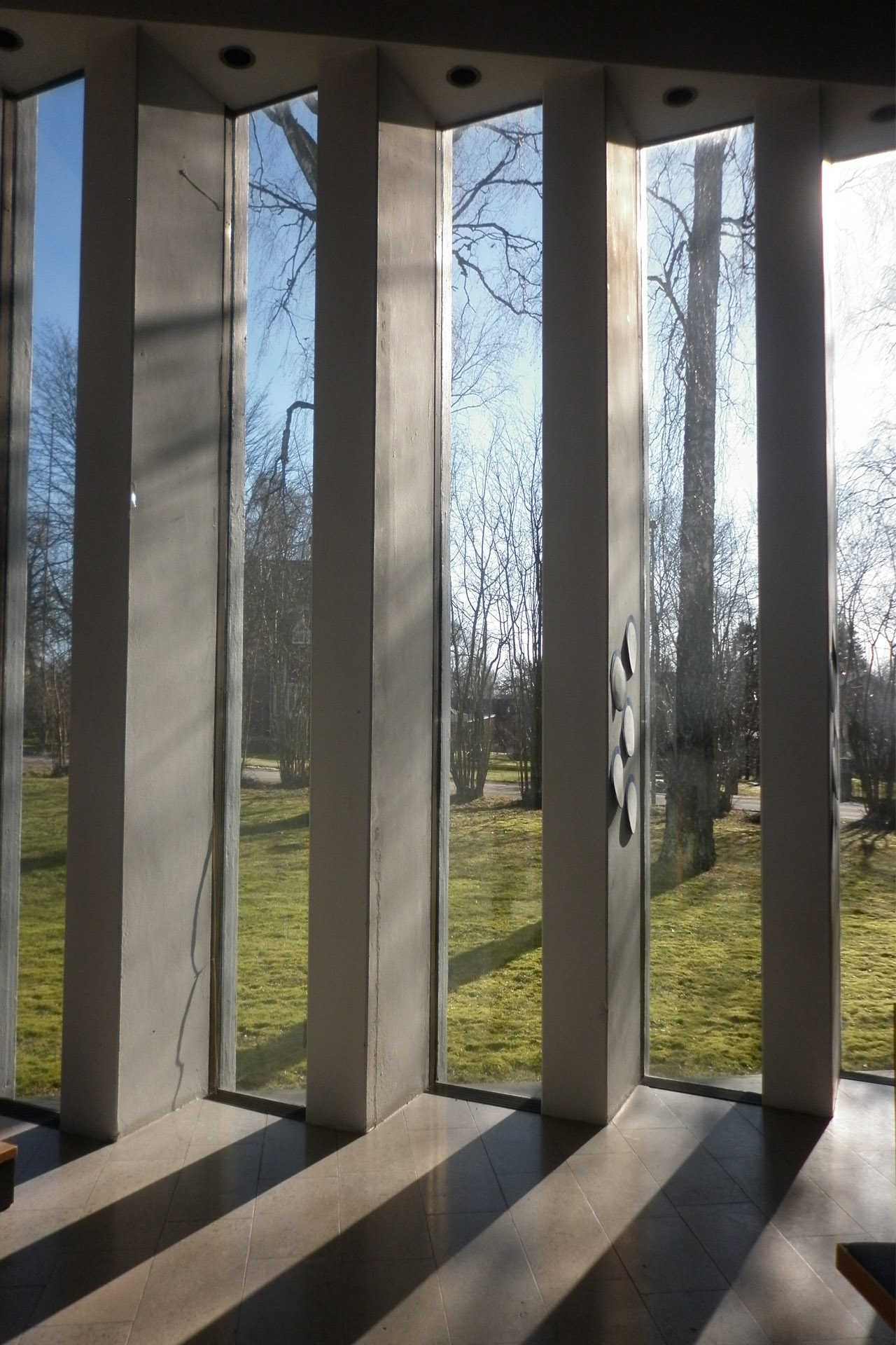 Fönstervägg i Lessebo kyrka