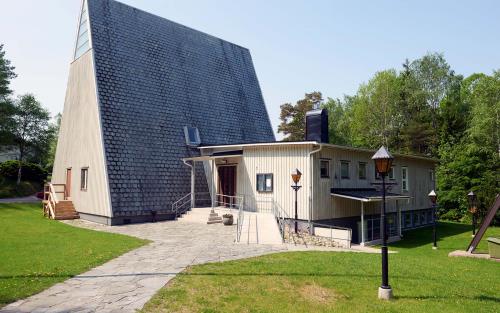 Överlida kyrka