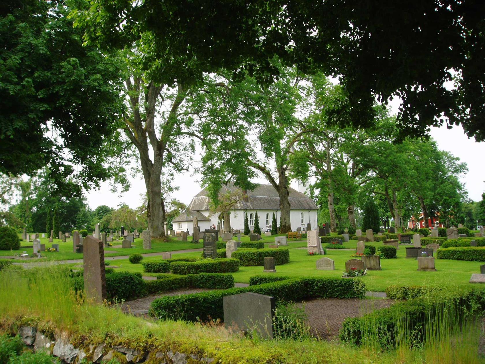 Västra Tunhems kyrkogård