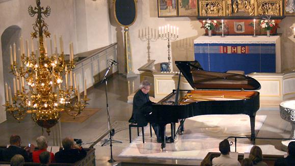 Flygeln i Västerlövsta kyrka.