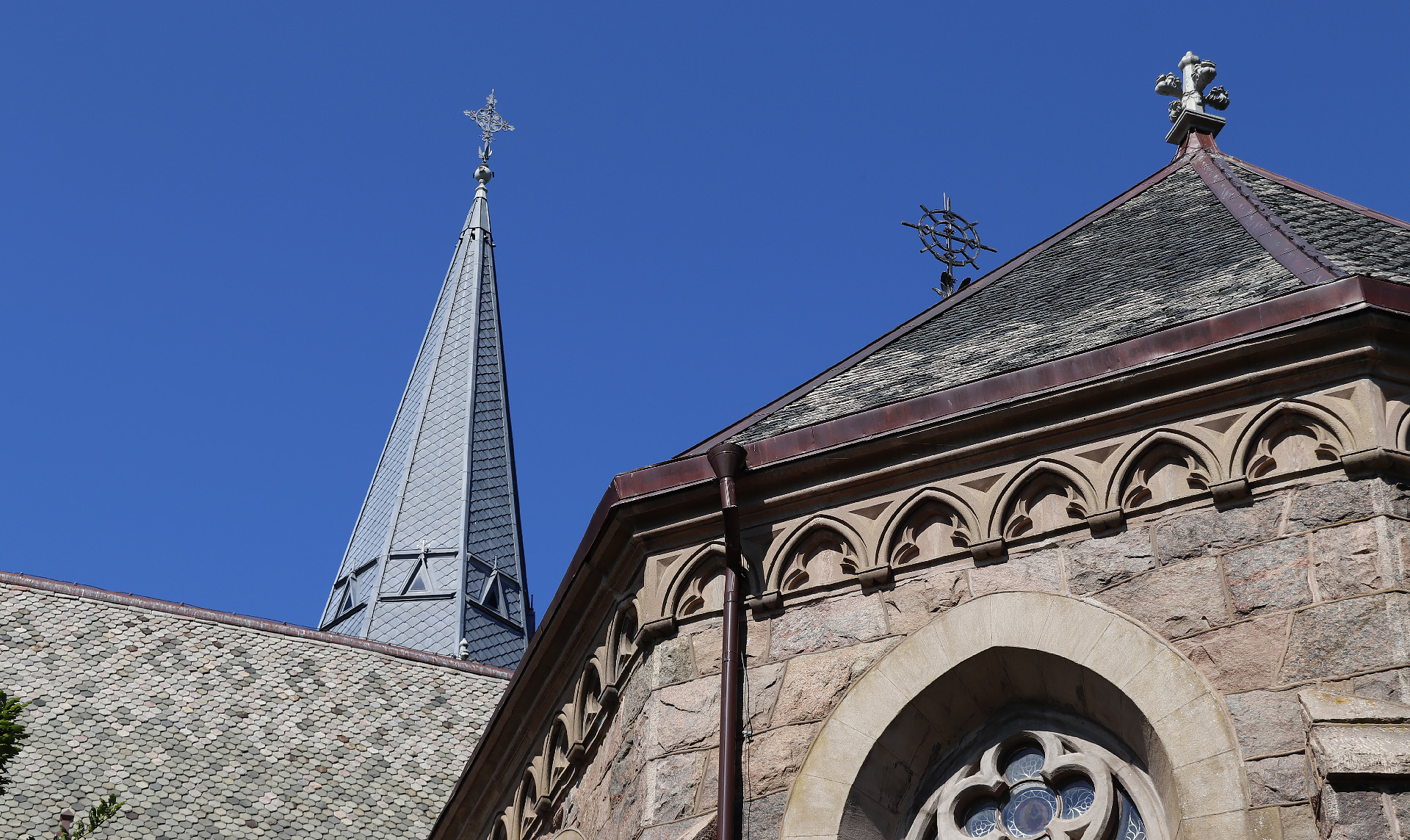 Vinbergs kyrka, tornen, spira